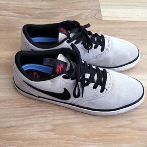 Men's Nike Canvas Sneakers
